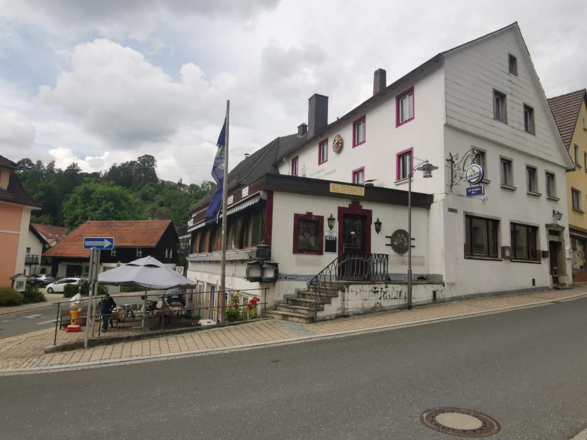 פוטנשטיין Gaestehaus Am Rathaus מראה חיצוני תמונה
